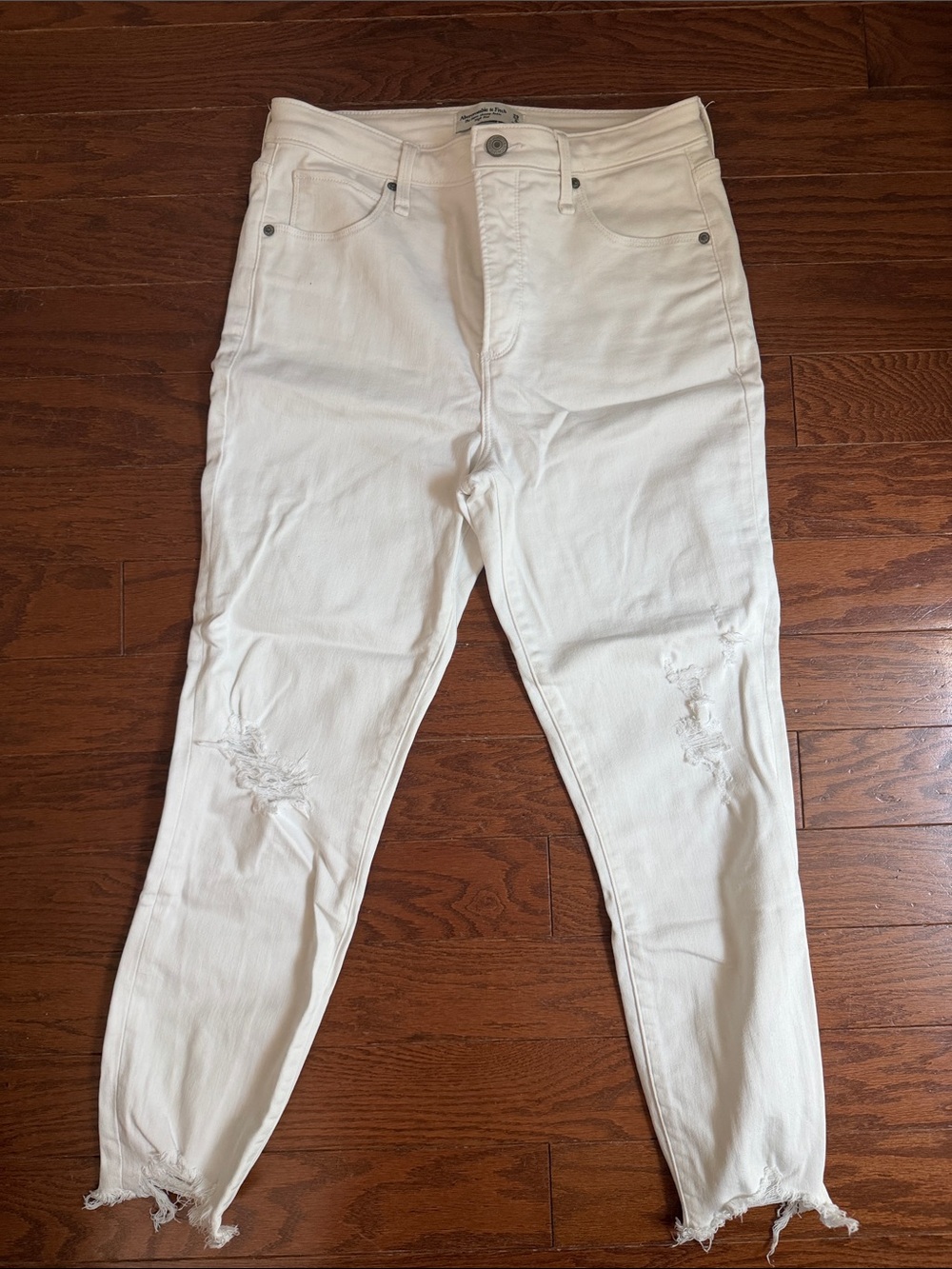 Abercrombie & Fitch White Super Skinny Ankle High-Rise Jeans